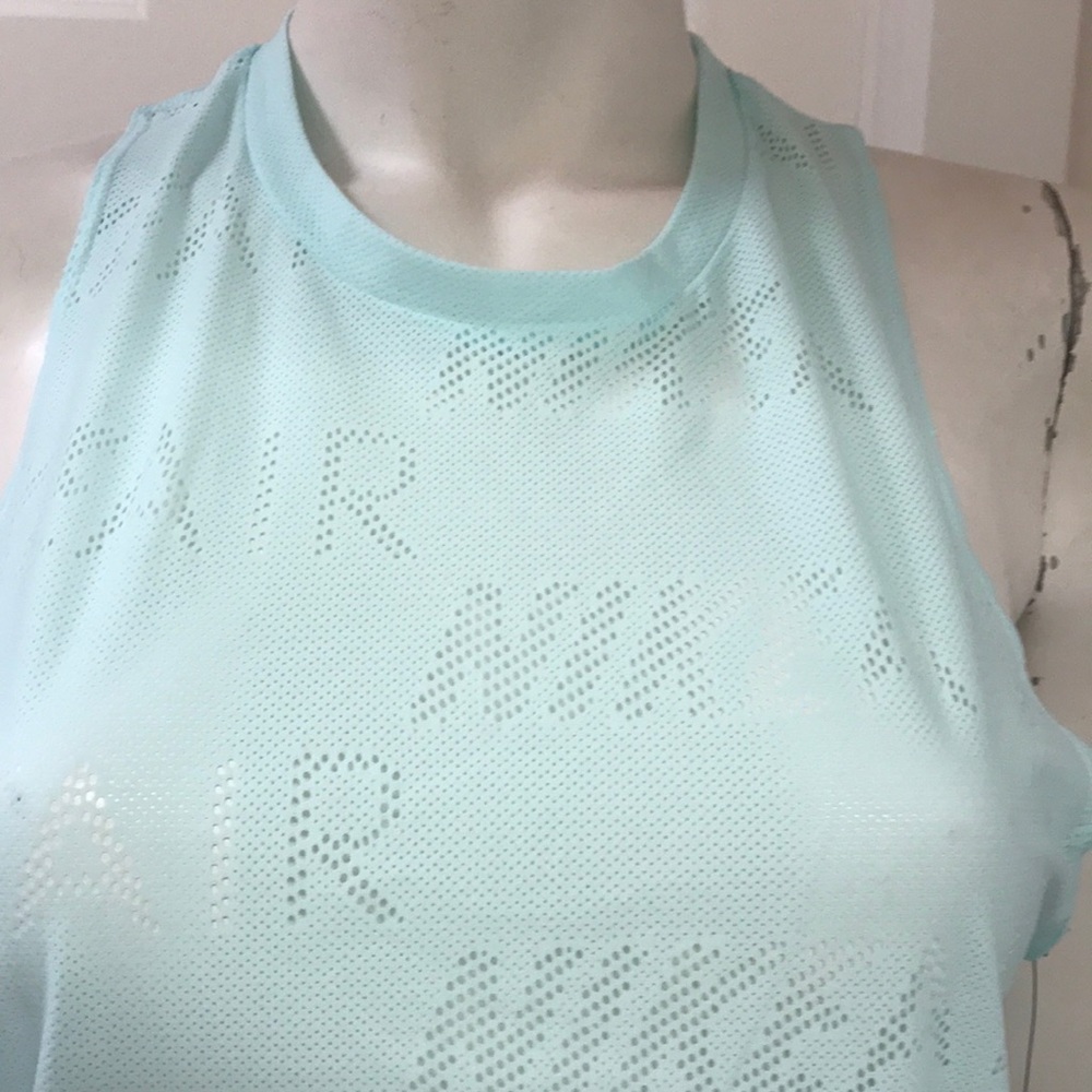 Nike Athletic/Athleisure Running Mesh Tank, NWT! - Picture 2 of 8